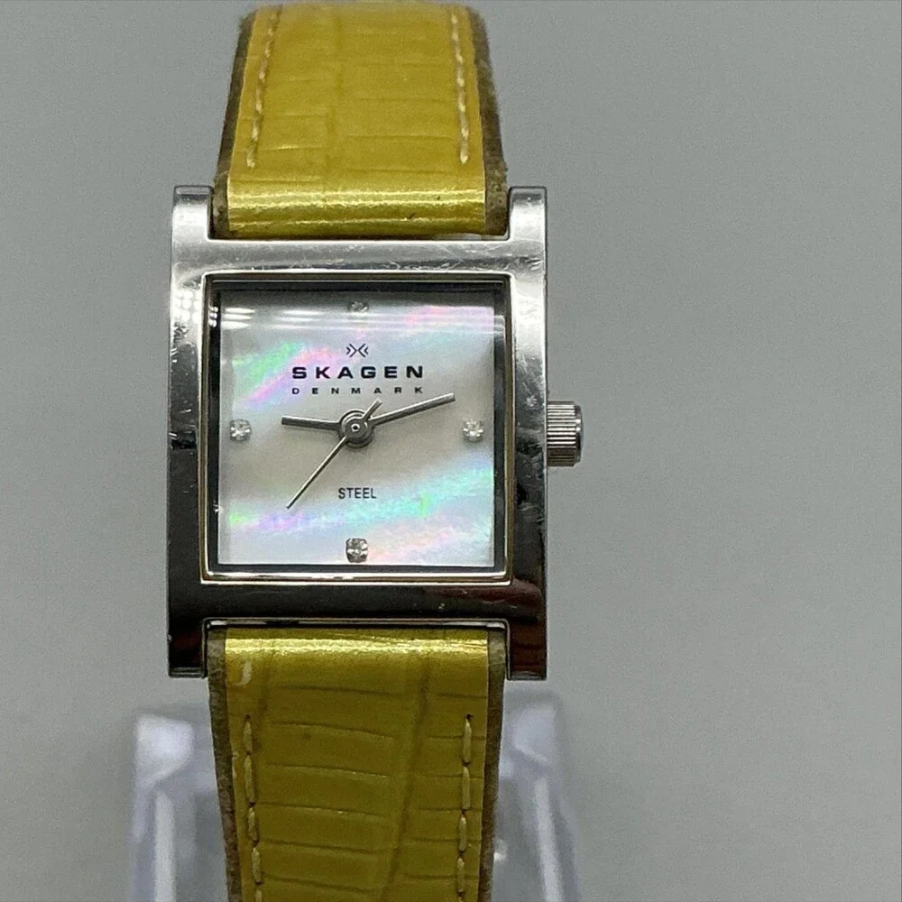Skagen 528SSLE8A Womens Watch 20mm White Dial Yellow Leather Dress New Battery